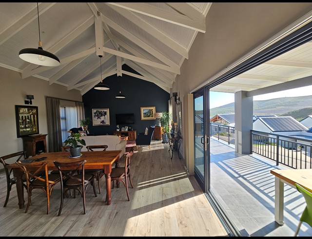 2 BEDROOM HOUSE FOR SALE IN OUTENIQUASBOSCH